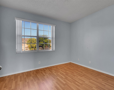 50 Truman Drive - Photo Thumbnail 15