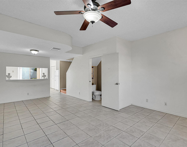 50 Truman Drive - Photo Thumbnail 4