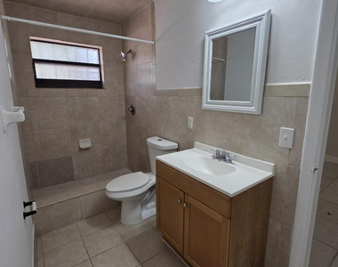 2127 Nw 7th Street - Photo Thumbnail 8