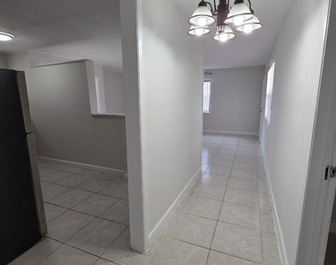 2127 Nw 7th Street - Photo Thumbnail 6