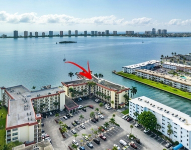100 Paradise Harbour Boulevard - Photo Thumbnail 23