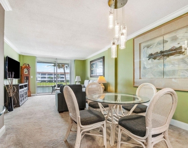 100 Paradise Harbour Boulevard - Photo Thumbnail 3