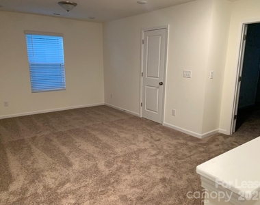 6049 Rizer Drive - Photo Thumbnail 19