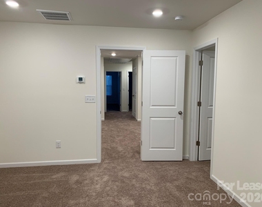 6049 Rizer Drive - Photo Thumbnail 37