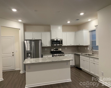 6049 Rizer Drive - Photo Thumbnail 13