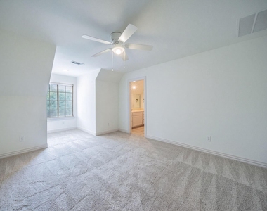 3201 Cedar Ridge Drive - Photo Thumbnail 19