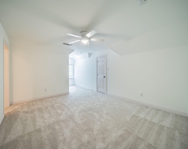 3201 Cedar Ridge Drive - Photo Thumbnail 17