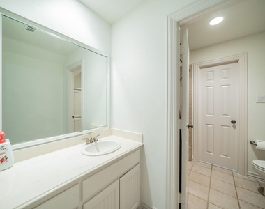 3201 Cedar Ridge Drive - Photo Thumbnail 23