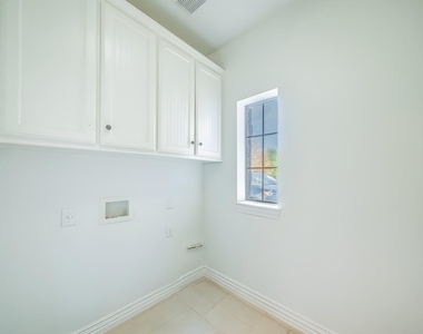 3201 Cedar Ridge Drive - Photo Thumbnail 28