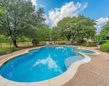 3201 Cedar Ridge Drive - Photo Thumbnail 36