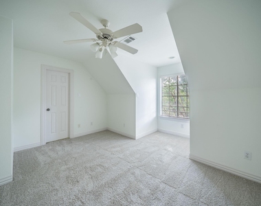 3201 Cedar Ridge Drive - Photo Thumbnail 20