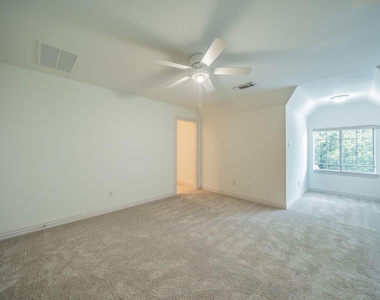 3201 Cedar Ridge Drive - Photo Thumbnail 18