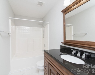 14925 Scothurst Lane - Photo Thumbnail 13
