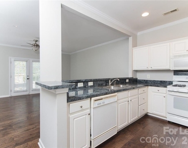 14925 Scothurst Lane - Photo Thumbnail 7