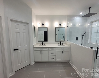 5618 Branthurst Drive - Photo Thumbnail 13