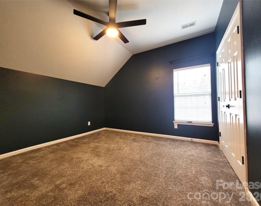 5618 Branthurst Drive - Photo Thumbnail 20