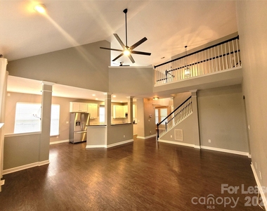 5618 Branthurst Drive - Photo Thumbnail 6