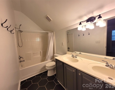 5618 Branthurst Drive - Photo Thumbnail 21