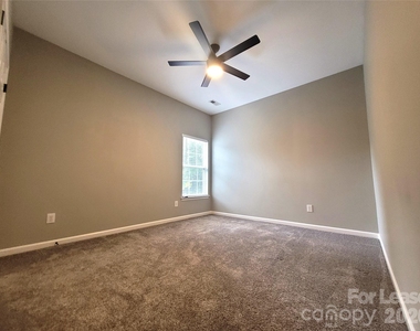 5618 Branthurst Drive - Photo Thumbnail 18