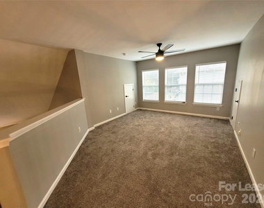 5618 Branthurst Drive - Photo Thumbnail 17