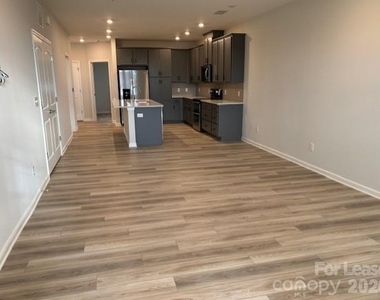 4455 Reed Creek Drive - Photo Thumbnail 3
