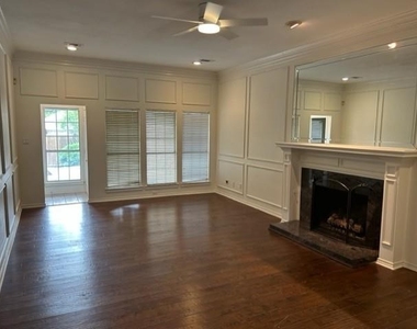 2613 Tulip Drive - Photo Thumbnail 2