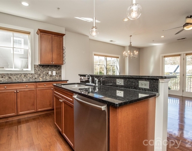 1829 Kenilworth Avenue - Photo Thumbnail 5