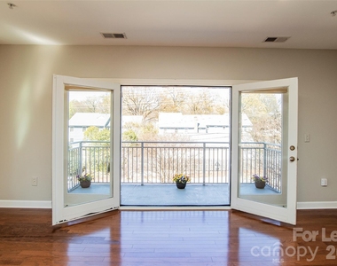 1829 Kenilworth Avenue - Photo Thumbnail 9