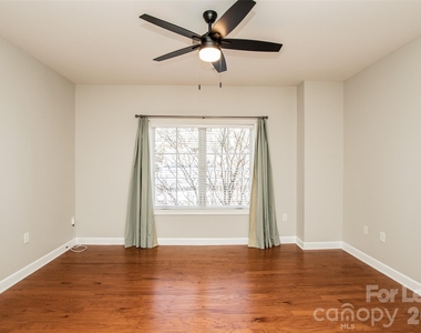 1829 Kenilworth Avenue - Photo Thumbnail 11