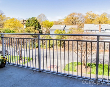 1829 Kenilworth Avenue - Photo Thumbnail 10