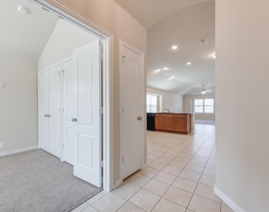 4829 Lemon Grove Drive - Photo Thumbnail 7