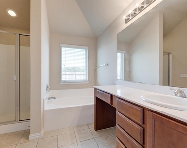 4829 Lemon Grove Drive - Photo Thumbnail 23