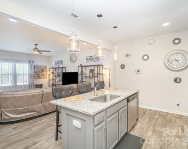 5948 River Meadow Court - Photo Thumbnail 10