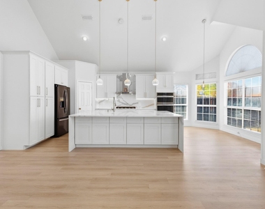 4227 Adam Drive - Photo Thumbnail 4