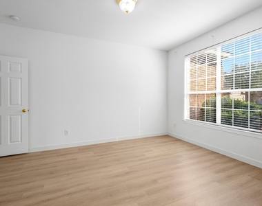 4227 Adam Drive - Photo Thumbnail 17