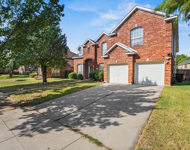 4227 Adam Drive - Photo Thumbnail 2