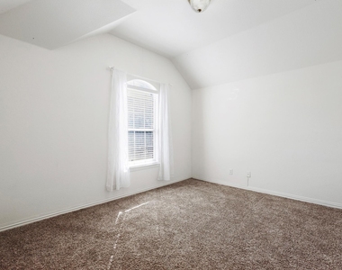 4227 Adam Drive - Photo Thumbnail 12