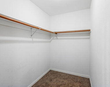 4227 Adam Drive - Photo Thumbnail 8