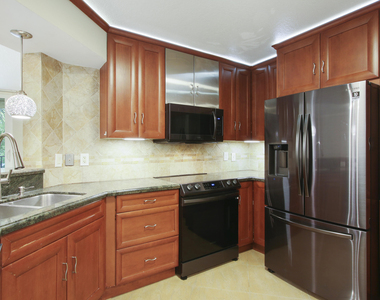 500 Scotia Drive - Photo Thumbnail 10