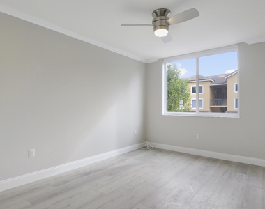 500 Scotia Drive - Photo Thumbnail 32