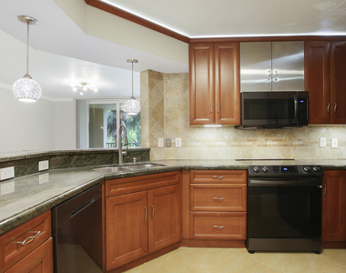 500 Scotia Drive - Photo Thumbnail 14