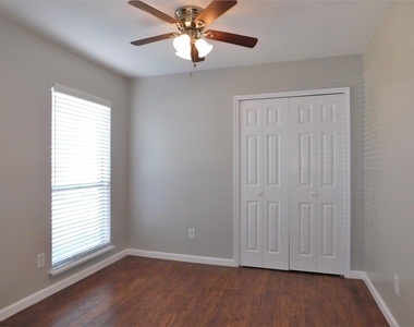 4937 Ward Drive - Photo Thumbnail 18