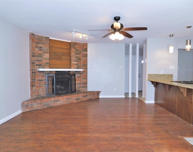 4937 Ward Drive - Photo Thumbnail 5