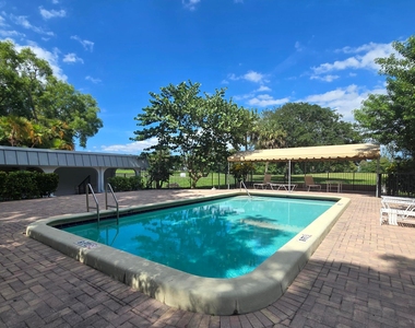6061 N Falls Cir Drive - Photo Thumbnail 44