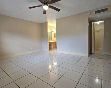 6061 N Falls Cir Drive - Photo Thumbnail 35