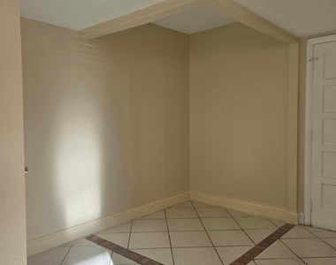 6061 N Falls Cir Drive - Photo Thumbnail 26