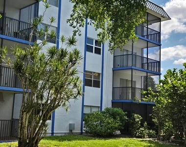 6061 N Falls Cir Drive - Photo Thumbnail 10