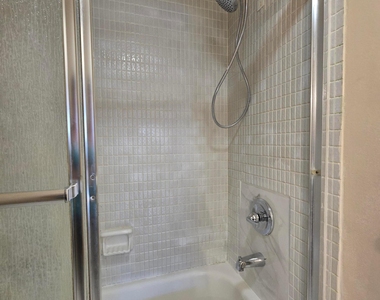6061 N Falls Cir Drive - Photo Thumbnail 31