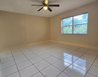 6061 N Falls Cir Drive - Photo Thumbnail 28