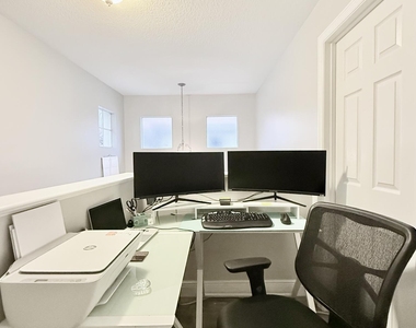 9138 Villa Palma Lane - Photo Thumbnail 29